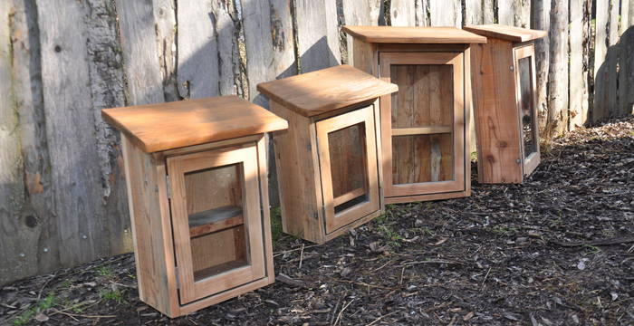 Schaukästen aus Holz