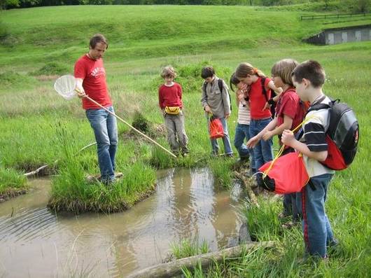 Geni Widrig anlässlich einer Amphibienexkursion der Pro Natura Jugendgruppe Luzern (2006)